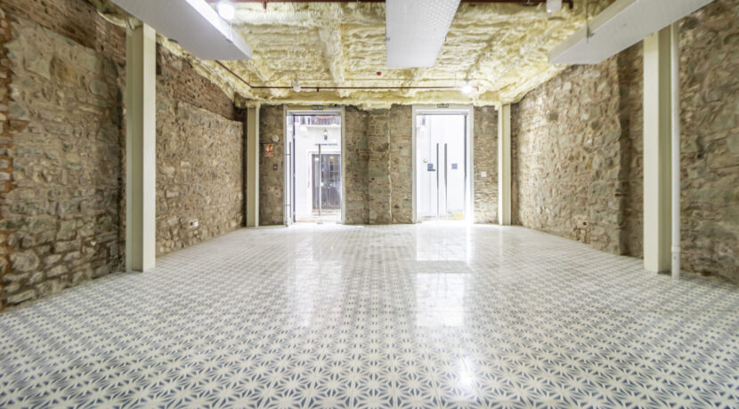 Santa Familia - Local 4-04