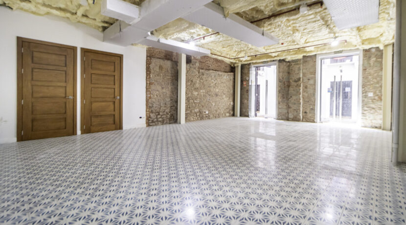 Santa Familia - Local 4-06