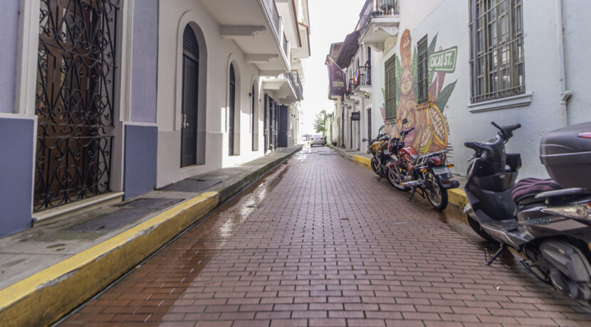 Santa Familia - Local 4-12