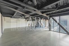 For Rent: Prime Commercial Space with 360° City Views in San Juan de Dios