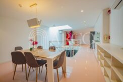 For Sale / For Rent: Unique 2-Bedroom Multi-Level Apartment with Commercial Space in Casa Félix