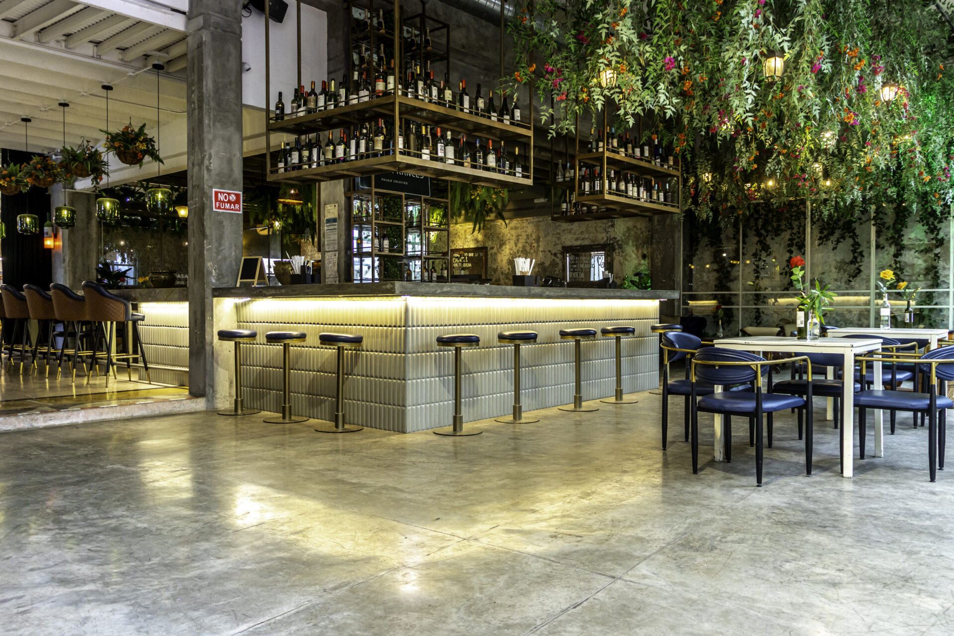 For Rent: A Historic Setting for Modern Dining – Edif. Heurtematte