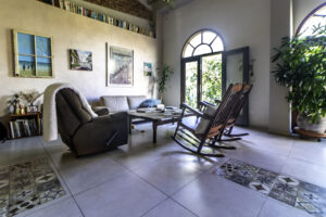 For Sale: Expansive 3-Bedroom Penthouse