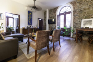 For Rent: Prime Location 1-Bedroom Apartment with Studio