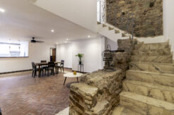 For Rent: 2-Bedroom Apartment – Historic Charm & Prime Location